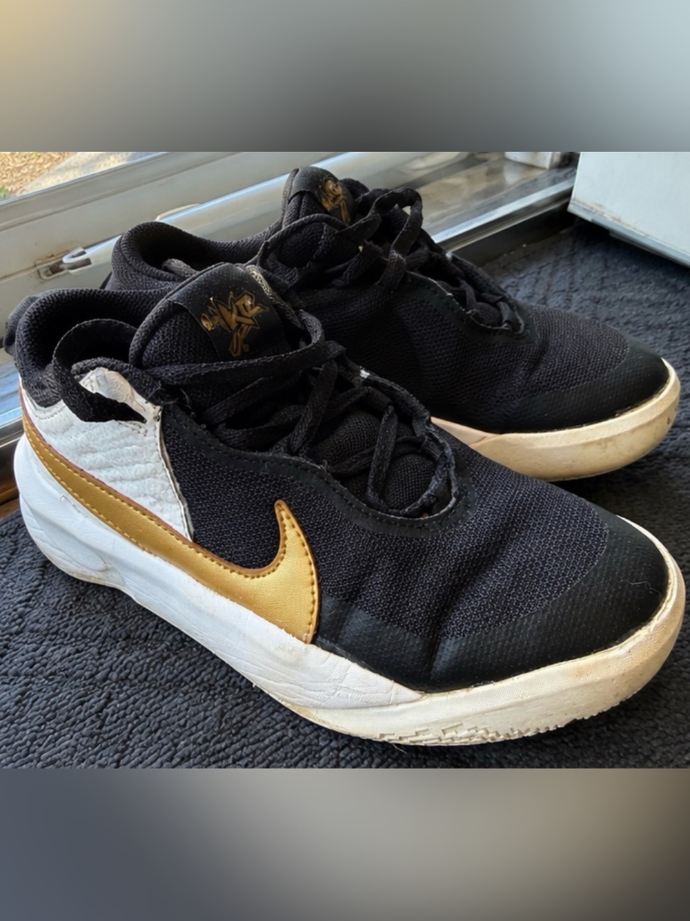3Y Nike Boys’ Sneakers Black Gold White High Top Sneakers / Athletic Shoes